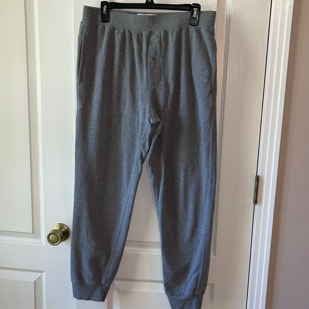 C14 Goodfellow & co gray joggers
